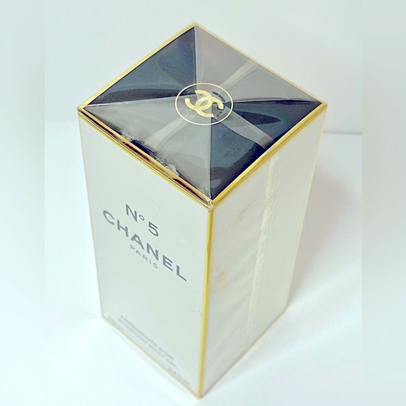 CHANEL Number 5 Fragments D’Or Sparkling Body Gel Rare Brand NEW in Box - Picture 2 of 4